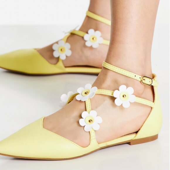 ASOS DESIGN Lydia pointed ballet flats in yellow with flowers size US 7 - Picture 3 of 8